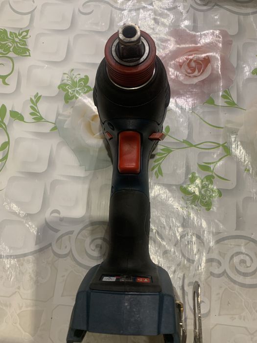 Bosch GDX 18V-200 C/безчетков акумулаторен ударен гайковерт