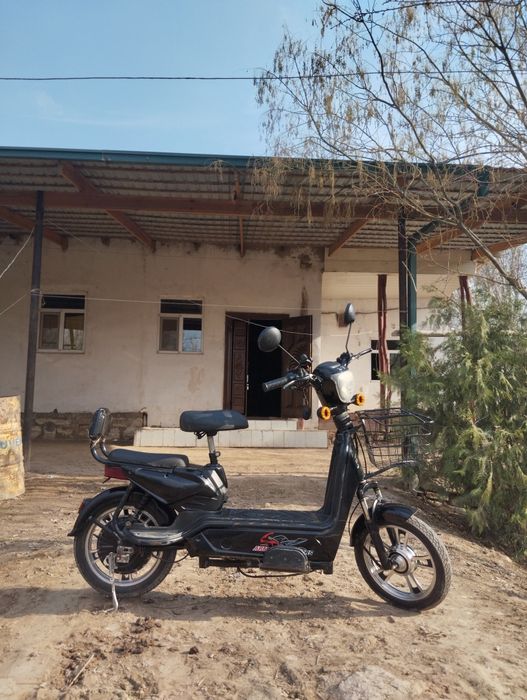 Скутер кунград..