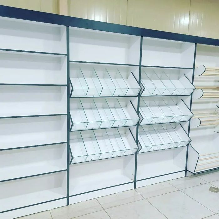 Стелажжи для магазинов и аптек итд.