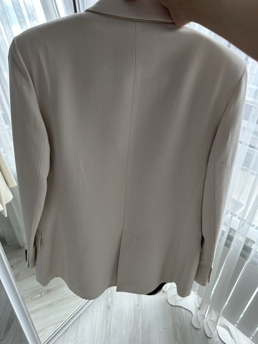 Женский пиджак от Massimo Dutti