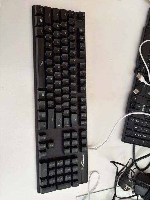 Продам клавиатуру hyperx