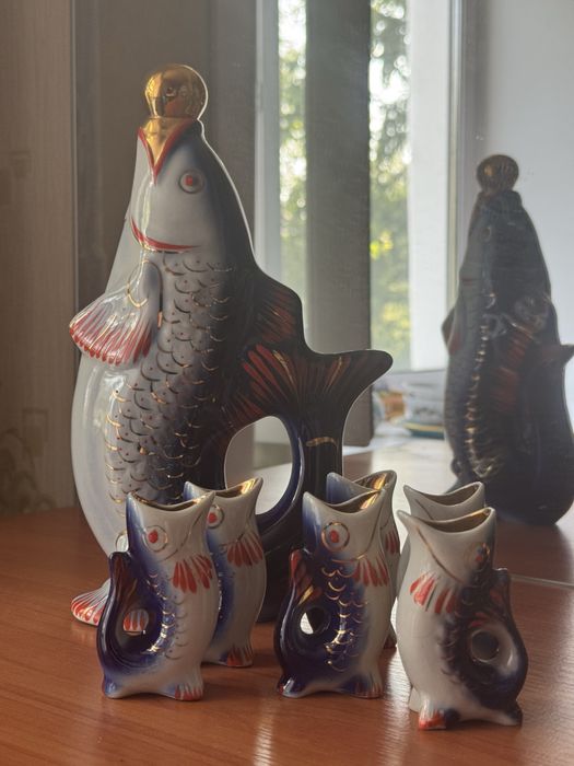 Винтажный ликёрный набор (штоф и рюмки)