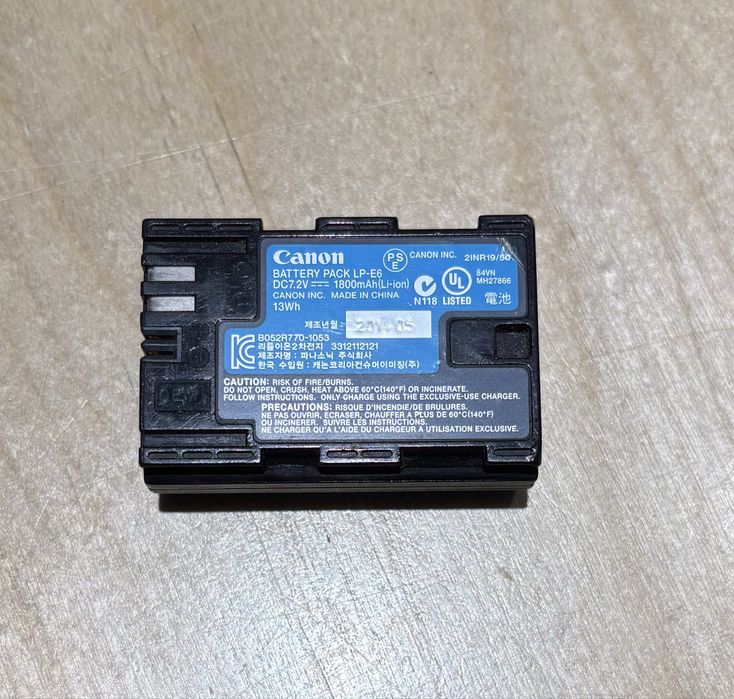 Продам LP-E6 батарею для кэнона