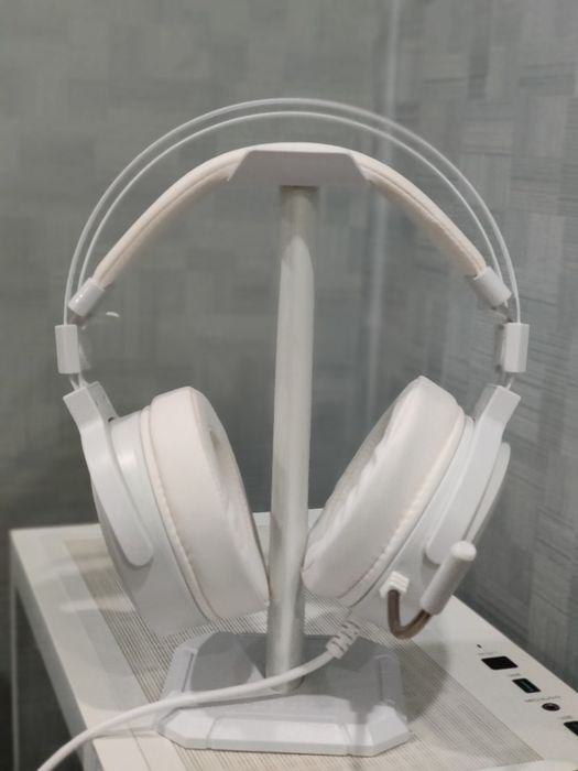 Игровые наушники