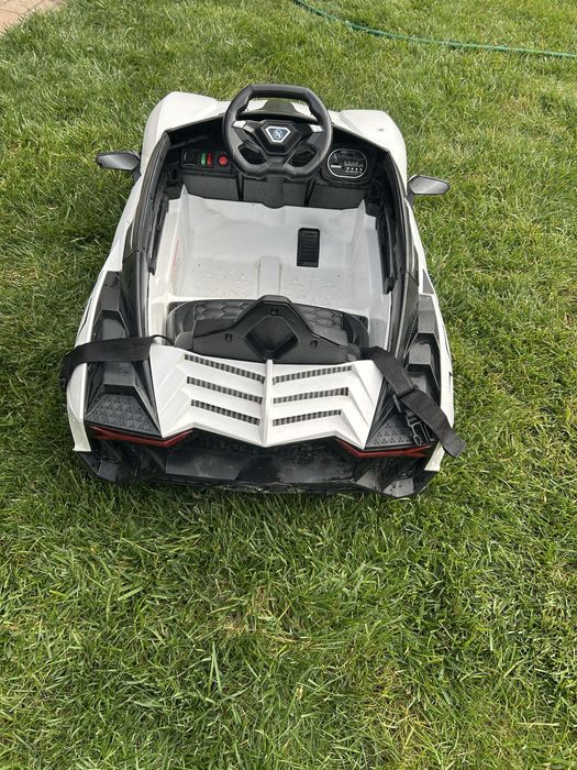 Vand masinuta electrica, claxon, muzica, Usb, cu telecomanda