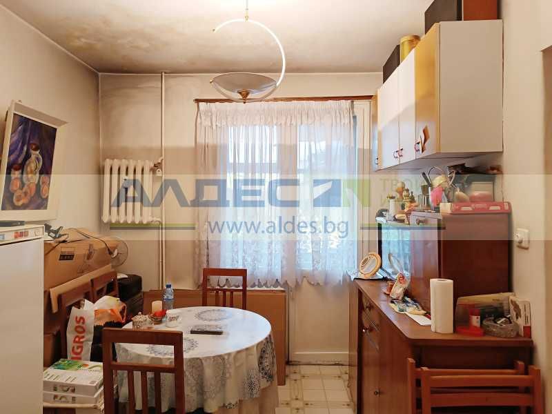 Продава се Двустаен апартамент в София, Оборище - 76 кв.м за 3920 €/кв.м - Снимка #5