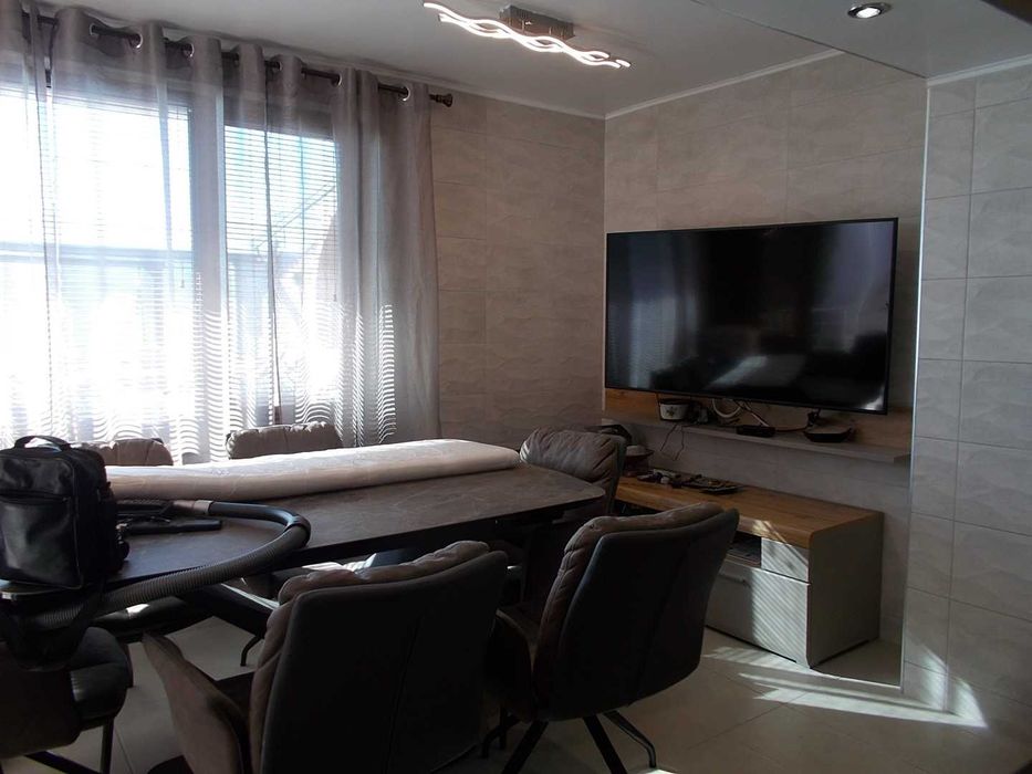 Продава се Къща в с. Дуранкулак, Област Добрич - 250 кв.м за 735 €/кв.м - Снимка #2