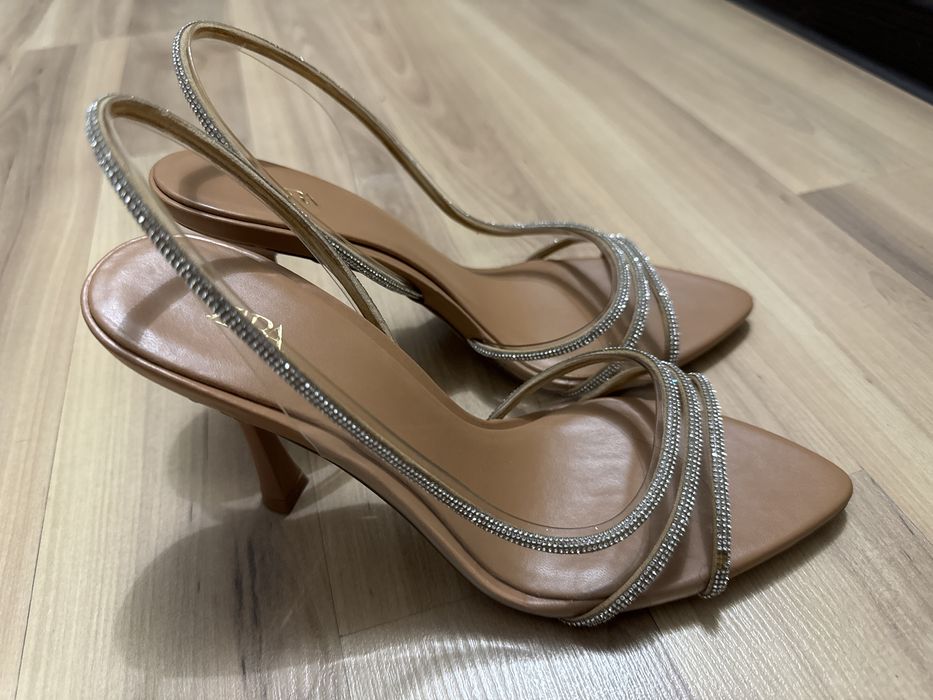 Босоножки zara