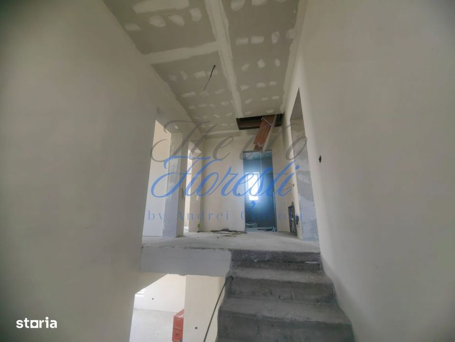 Casa cu 4 camere, in zona Chinteni