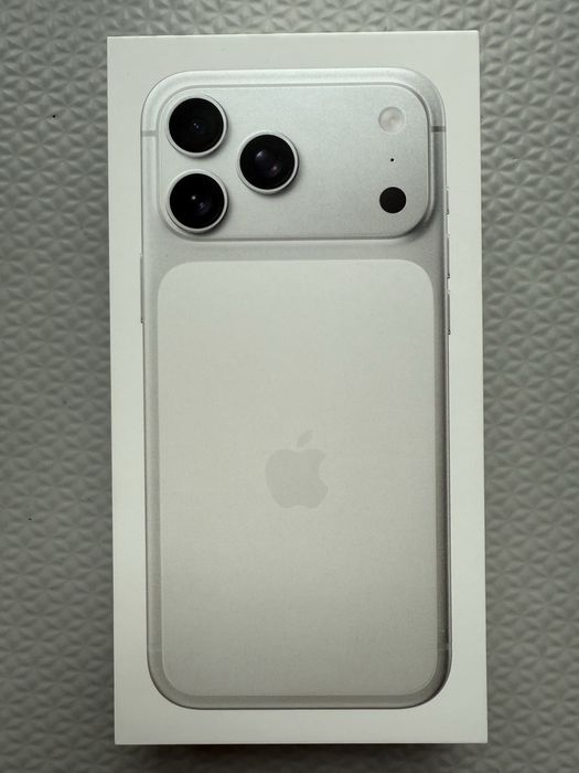 Vand Iphone 17 Pro Max, 512 GB SILVER nou sigilat