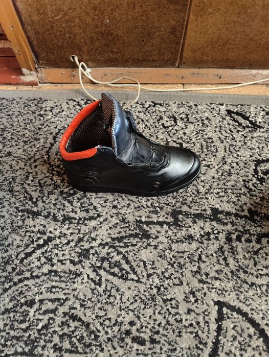 Продам мото обувь.