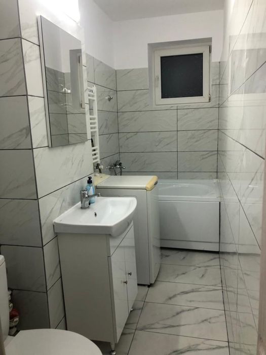 Proprietar vând garsonieră decomandată, renovată complet – Theodor Pallady nr. 11 langa metrou 1 decembrie
