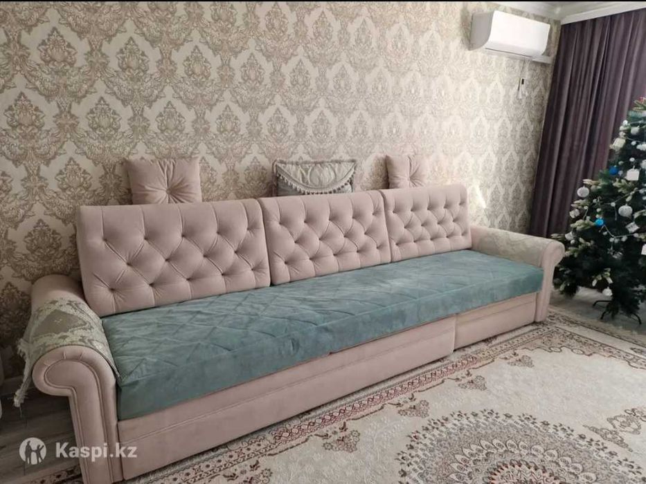 Продам диван для гостиной