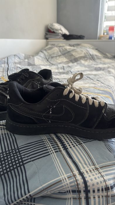 Jordan 1 low travis scott