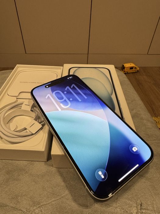 iPhone 15, в идеальном состоянии