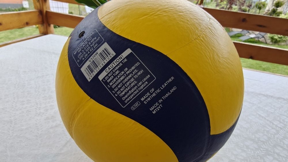 Minge volei MIKASA V330W ca și noua