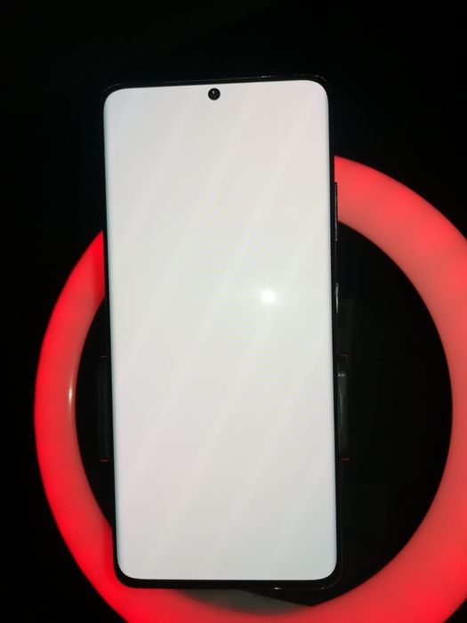 Продам Samsung S21 Ultra