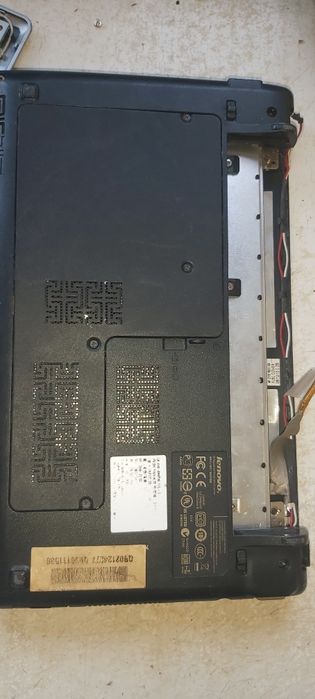 Lenovo нетбук работает без экран