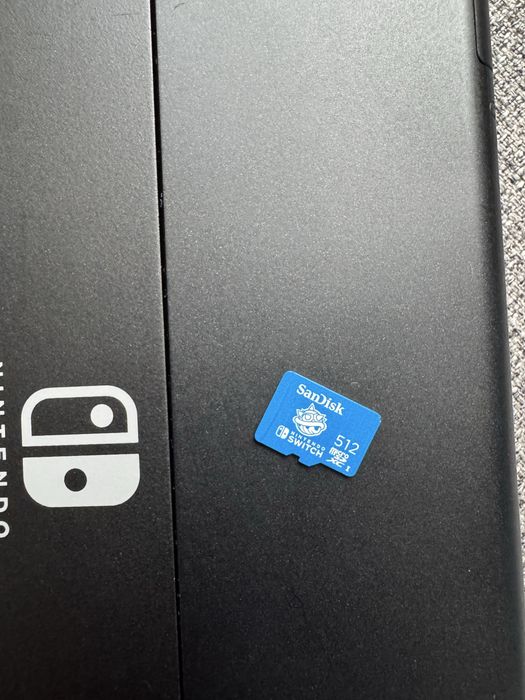 Nintendo Switch Oled + Card SD 512GB