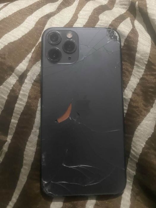 продам iphone11 pro