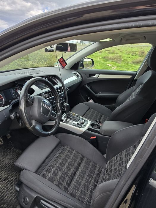 Vând Audi a4 b8 motor 2.0 TDI