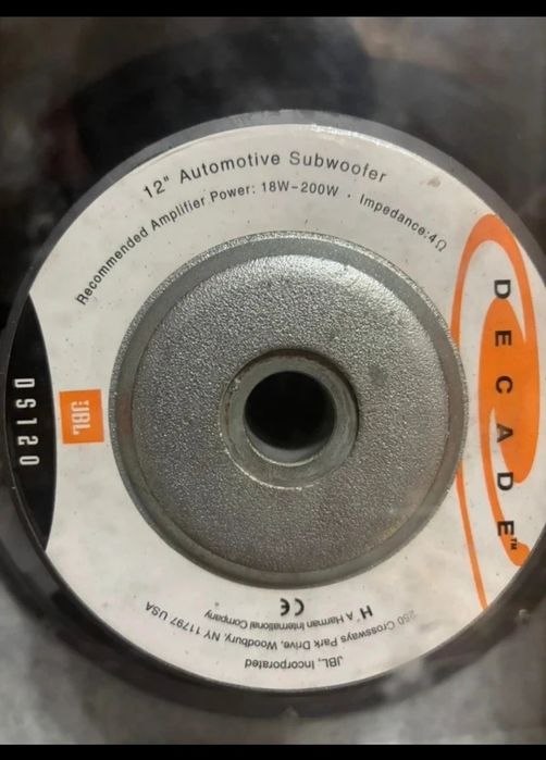 Vând urgent subwoofer