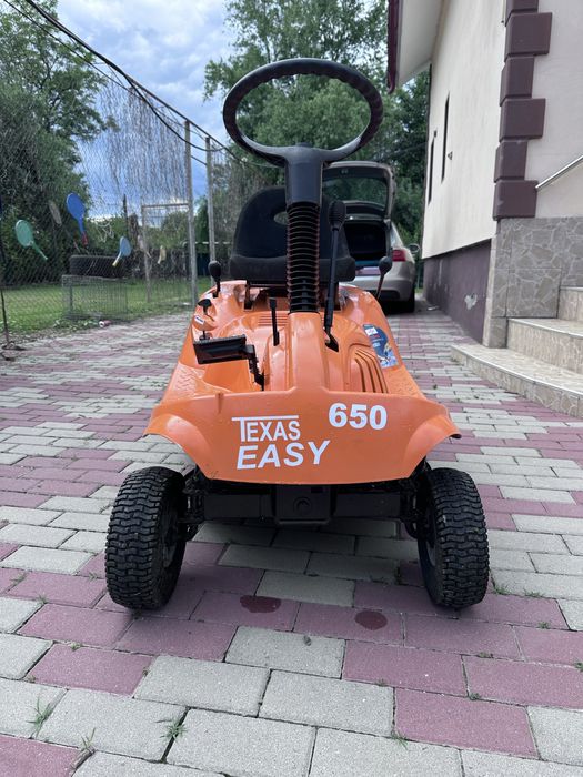 Tractoras de tuns gazon