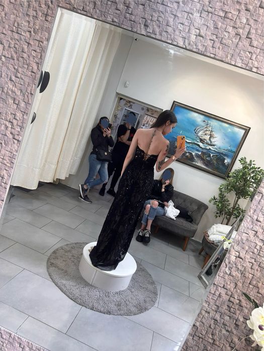 Продавам балната си рокля