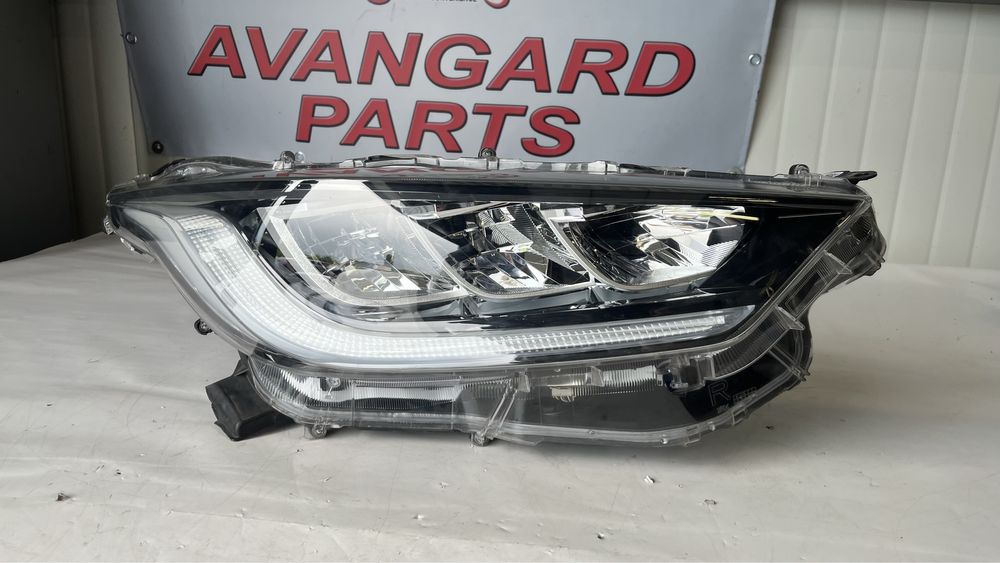 Ляв и десен фар Toyota Yaris 2020- Full led