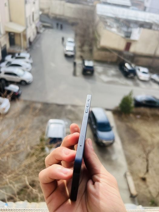 iphone 12 aybi yuq srochni sotiladi