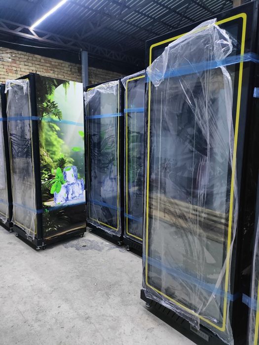 АКЦИЯ !!!  Продаются витринние холодильники.