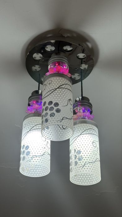 Люстра в хорошем состоянии