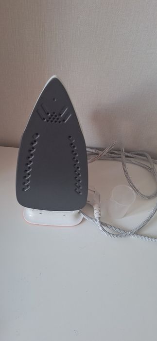 Продам в упаковке Утюг " Braun"