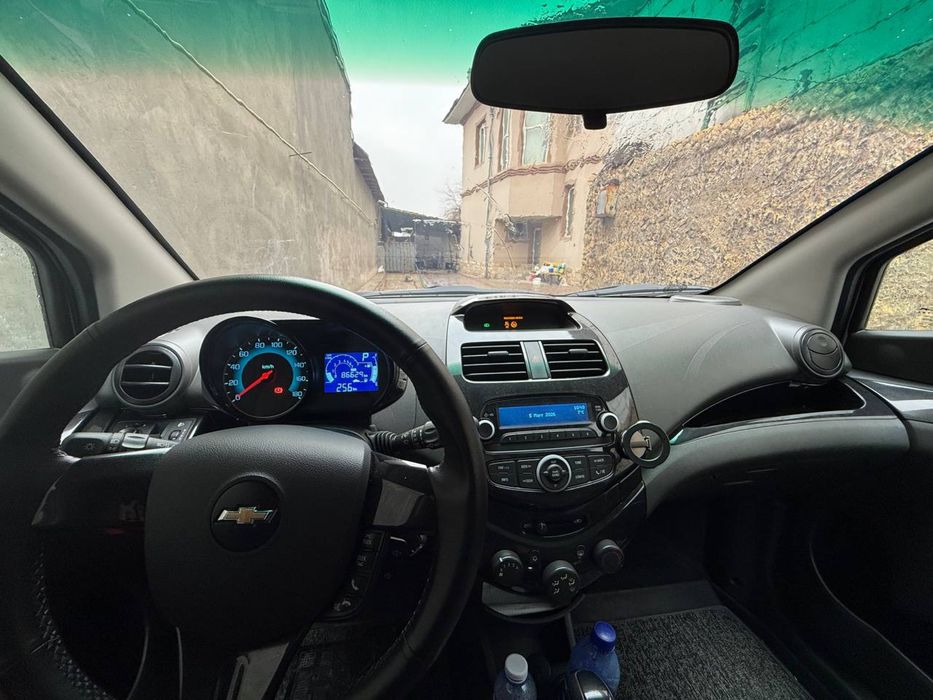Chevrolet spark full sotiladi