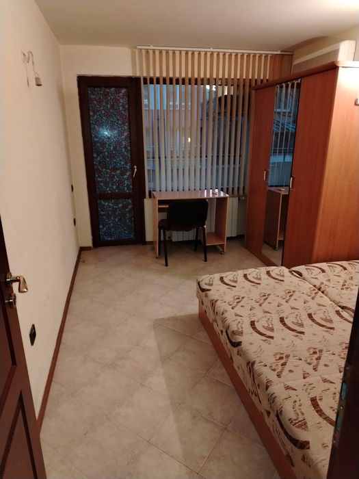 Дава се под наем Тристаен апартамент в Пловдив, Център - 70 кв.м за 450 € - Снимка #3