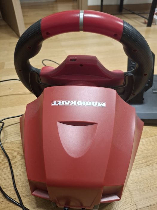 Vând urgent volan Nintendo Switch Mario Kart,Hori!