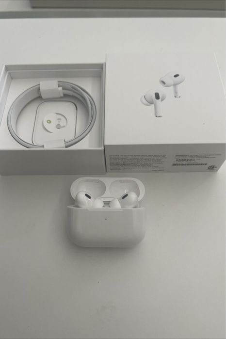 Căști Apple Airpods pro 2 generația a 2 a - noi