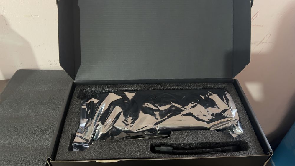 Продава се: RTX 5070 Gigabyte Windforce OC SFF 12GB