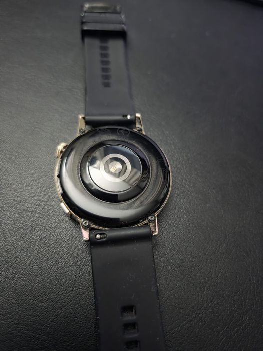 Huawei GT 3 42mm Gold smartwatch