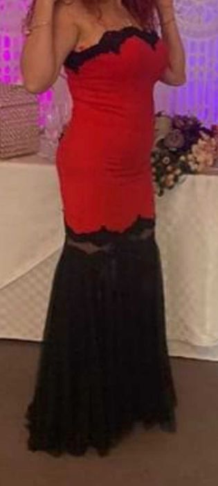Rochie rosie de seara cu umerii goi M-L elastica