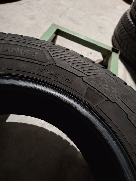 4 Anvelopele de iarnă 205 75 r16 Barum