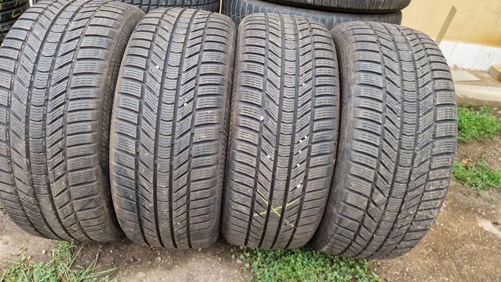 Anvelope 235/45R18 marca Continental, DOT 2022,M+S,7 mm