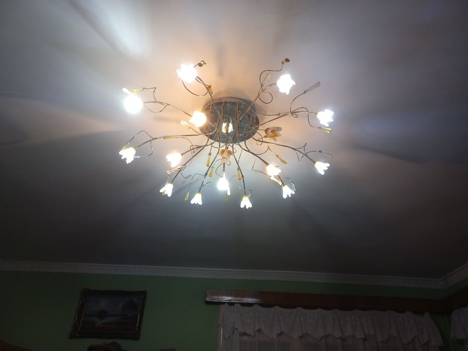 Candelabru cu telecomanda