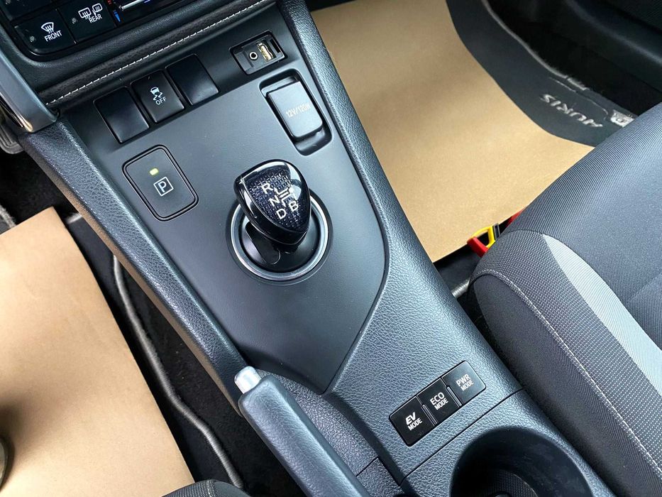 Toyota Auris Hybride 136H Design/Automat/Navi/Rate fixe Avans 0