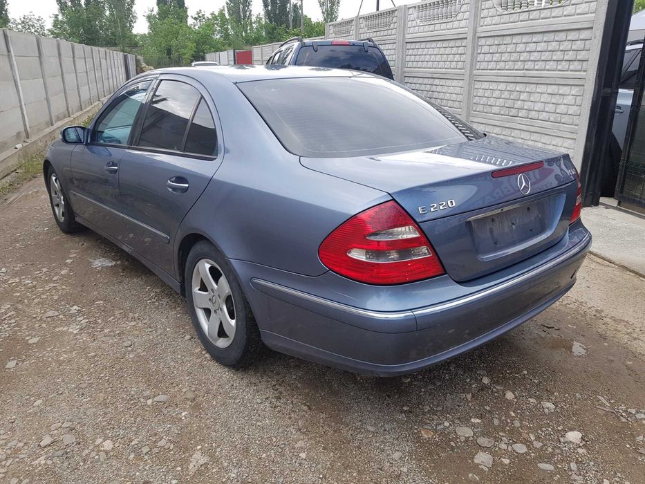 Mercedes E-class W211 2.2 cdi usa fata/usa spate/capota spate