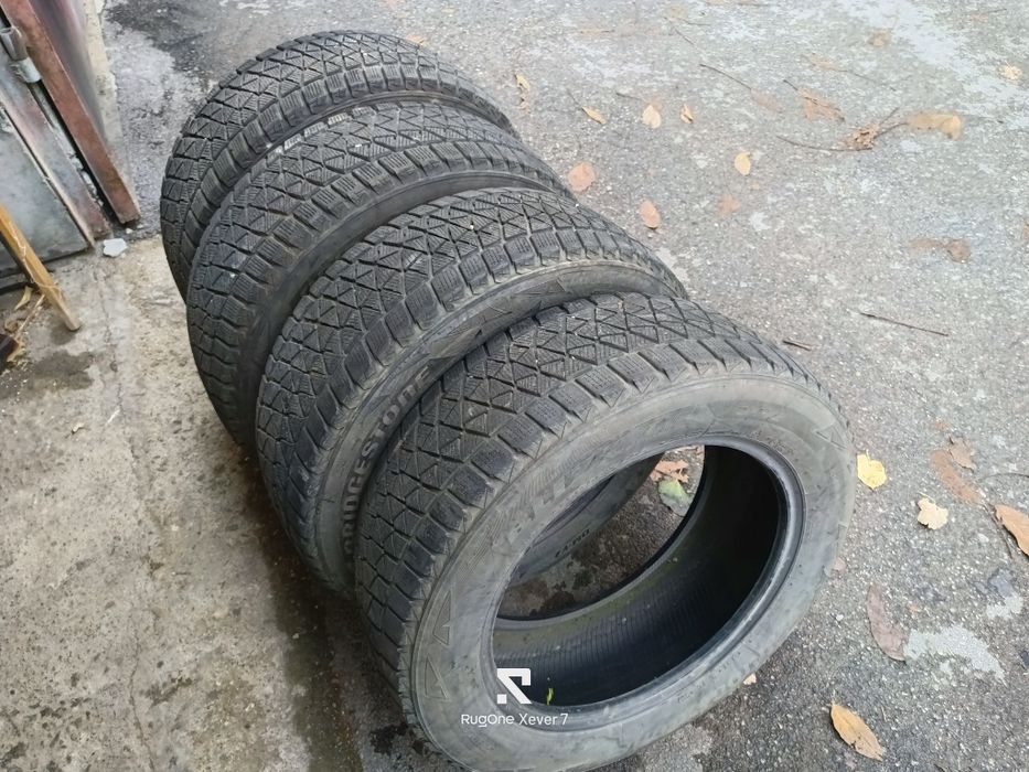Зимни гуми Bridgestone 225/60/17