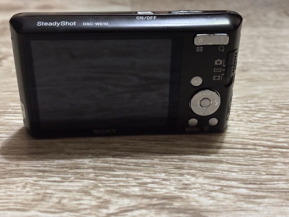 Цифровая камера SONY