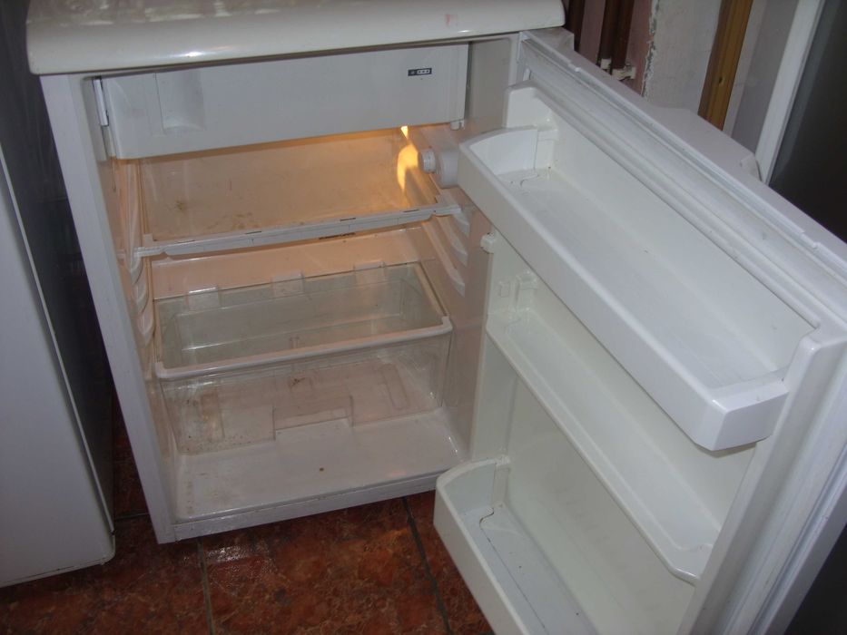 frigider mic  gorenje  UWQ cu congelator