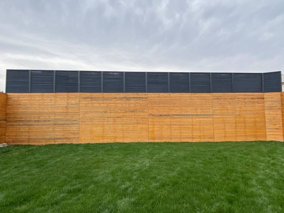 Жалюзи настенный