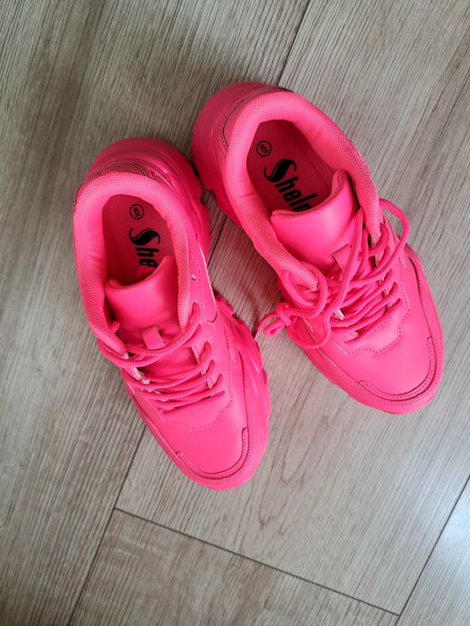 Маратонки от shein